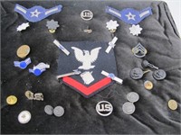 LARGE LOT OF US MILITARY PIN,  PATCHES, TIE CLIPS