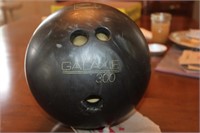 10 PIN Bowling Ball, & Case, Galaxie300