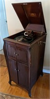 Victrola by Victor Talking Machine Co. 45"