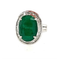 18ct W/G Emerald and dia ring
