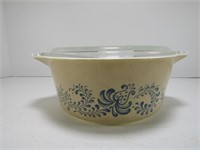 PYREX 8.5" COVERED CASSEROLE