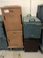1LOT, 4  CAMBRO FULL PAN TRANSPORT CONTAINERS W/