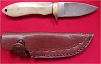 112 - HUNTING KNIFE W/ LEATHER SHEATH (D5)