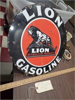 18" Lion gasoline porcelain / metal sign