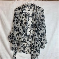 Black and White Lightweight top Sz S - H&M