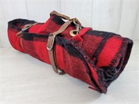 Marlboro Black/Red Blanket w/ Leather Holder