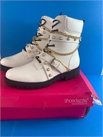 Shoe Dazzle Boots SZ 9.5