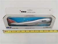 Daron Northwest Airlines Snap Fit Model
