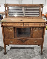 Antique 20th century Victorian Buffet/Sideboard