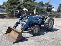 Ford 3000 Tractor w/ Loader