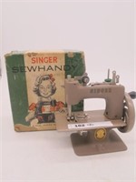 VINTAGE CHILD'S SINGER SEWHANDY WITH ORIGINAL BOX
