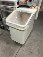 LG Omcan Mobile Ingredient Bin - 16 x 28 x 28