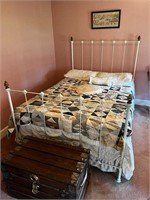 Vintage full size bed with quilt & bedding
