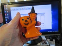 Vintage Rosbro Halloween Witch with Pumpkin Hard
