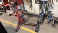 Engine stand - red - on casters