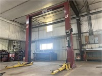AMMCO 9000 lb. Hydraulic Car lift