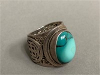 Vintage Turquoise Ring in Filigree Setting