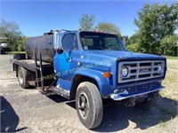 1985 GMC 6000 W14' FIXED FLATBED & 1000GAL MOUNTED