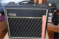VINTAGE VOX GUITAR AMP ! -OK-10