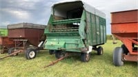 Badger Silage Wagon w/ Extendable Tongue
