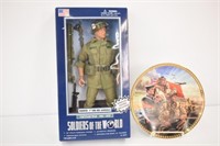SOLDIERS OF THE WORLD FIGURE & PLATE
