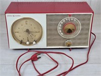 Vintage GE AM Clock Radio