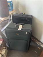 2 PIECES OF LUGGAGE
