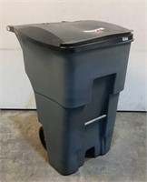 Brute 95 Gal Trash Can