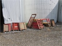 Various Grain Truck Sides, Unloading Gate