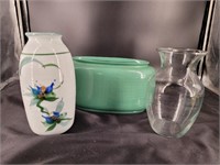 Miscellaneous flower vases.