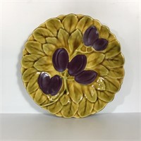 SARREGUEMINES MAJOLICA PLUM PLATE FRANCE