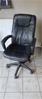 Black Rolling swivel adjustable office chair