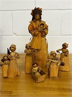 Vintage Handmade Old folk corn husk dolls