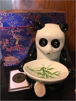 Yi Lin Asian Inspired Ceramic Panda w Keeper Box
