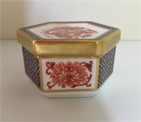 ROYAL CROWN DERBY RING BOX