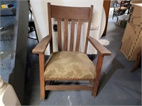 Antique rocking chair. 37x22x26.