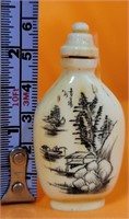 J - BLUE & WHITE CHINESE SNUFF BOTTLE (A241)