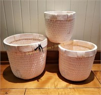 Set of 3 White Baskets