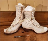 Victorian Button Up Boots & Hook
