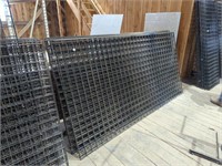 Thirteen 8' x 4' wire sections