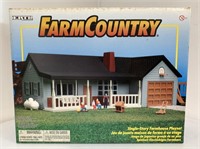 1/64 Farm Country Single Story Farmhouse Playset