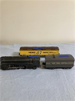 Lionel engine 221 and Lionel cars