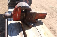 ROCK ISLAND LARGE VISE (THROAT HAS BEEN REPAIRED