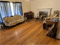 10/4 Furniture | Household | Piano | Patio, Lawn, & Garden