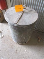 Metal Waste Can with Lid