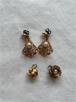 Pair of Pearl Earrings and 2 Pendants