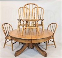 OAK CHILD'S PEDESTAL TABLE AND CHAIRS