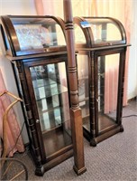 PAIR OF LIGHTED DISPLAY CABINETS
