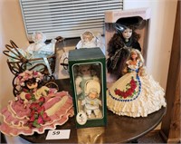 GROUP OF DOLLS, FIGURES, AND DOLL FURNITURE