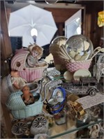 COLLECTION OF FIGURES AND MINIATURE CARRIAGES